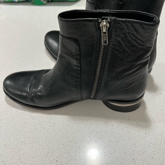 Frye black leather ankle zip up booties size 9.5. - Picture 2 of 9